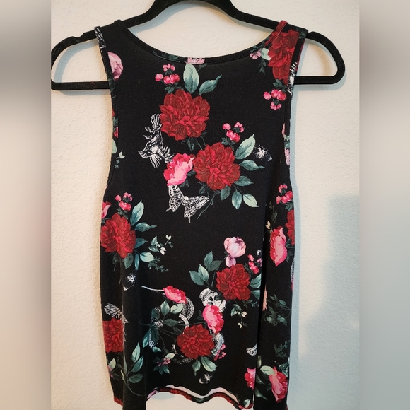 Torrid Super Soft fabric skull/floral tank size 00/Large - Picture 4 of 7